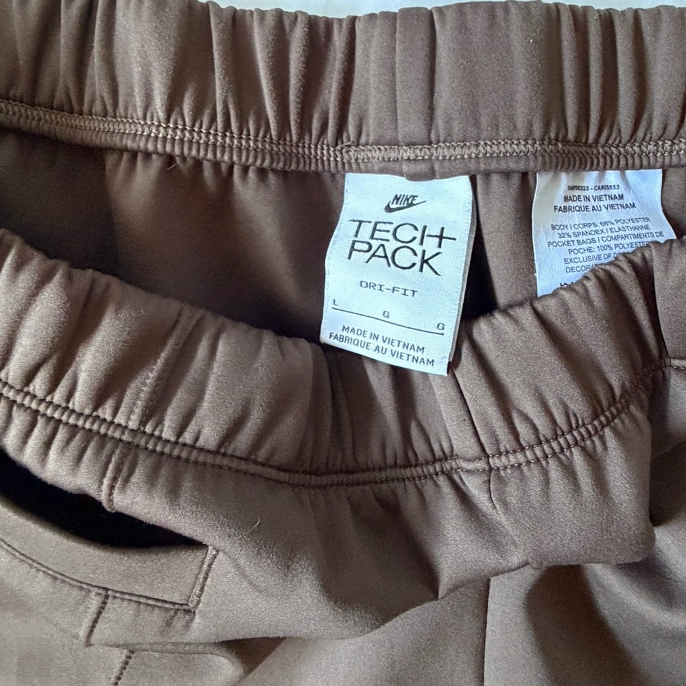 Nike Men's Large Dri-FIT Tech Pack Pants Brown Tapered Stretch Zip Pocket - Picture 5 of 9